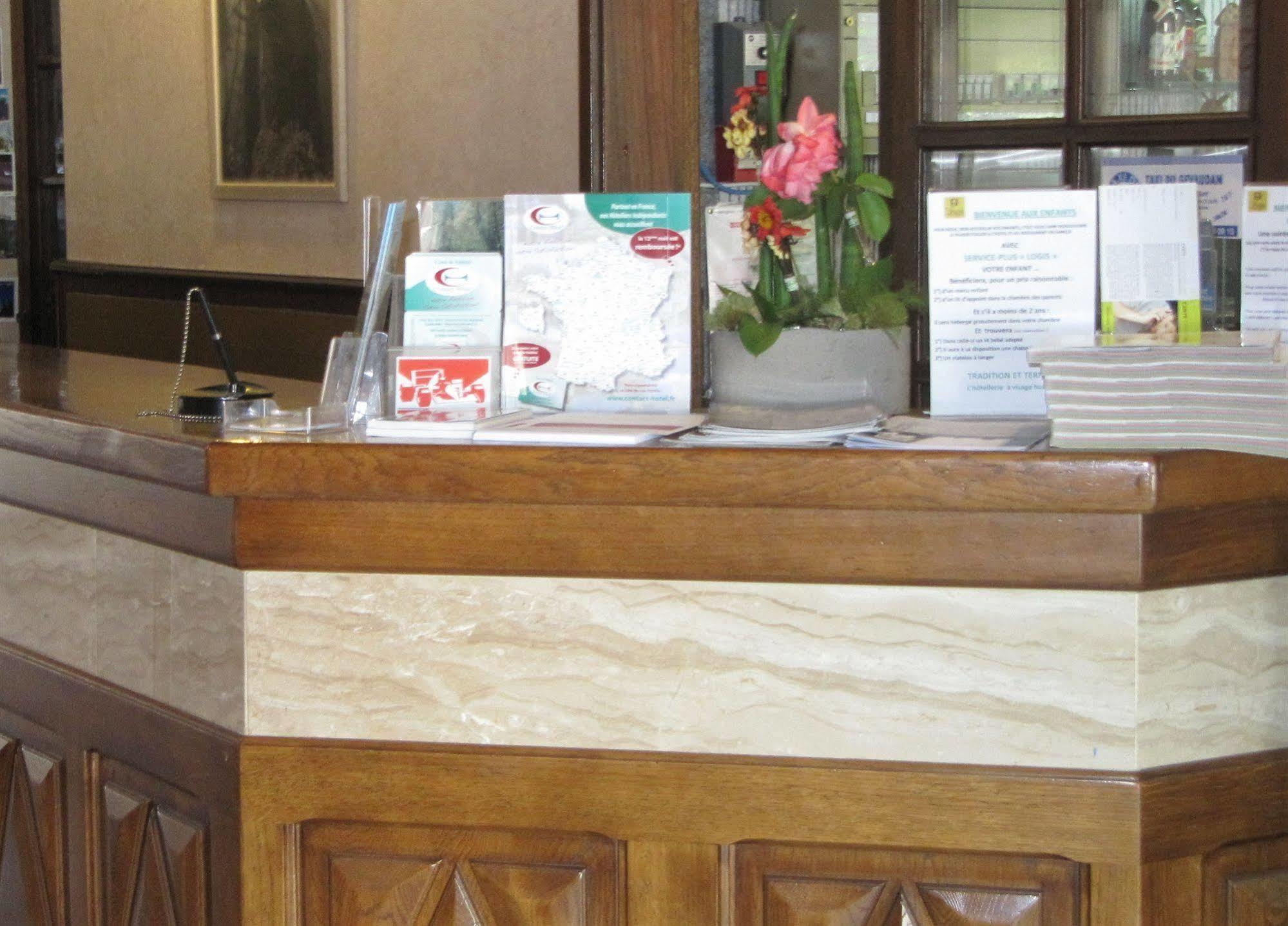 Des Rochers Hotel 2*