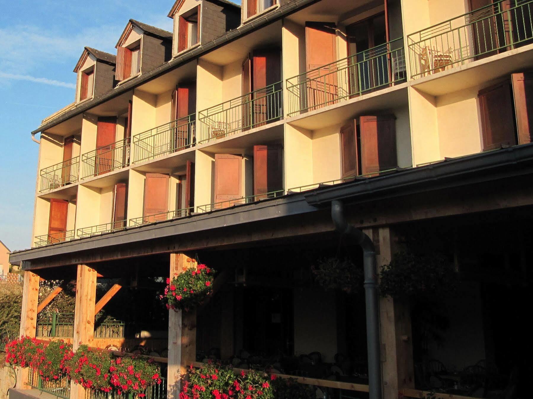 Hotel Des Rochers 2*